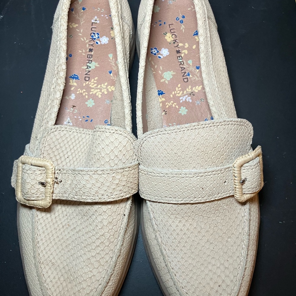 Lucky Brand Women's Cream Loafers